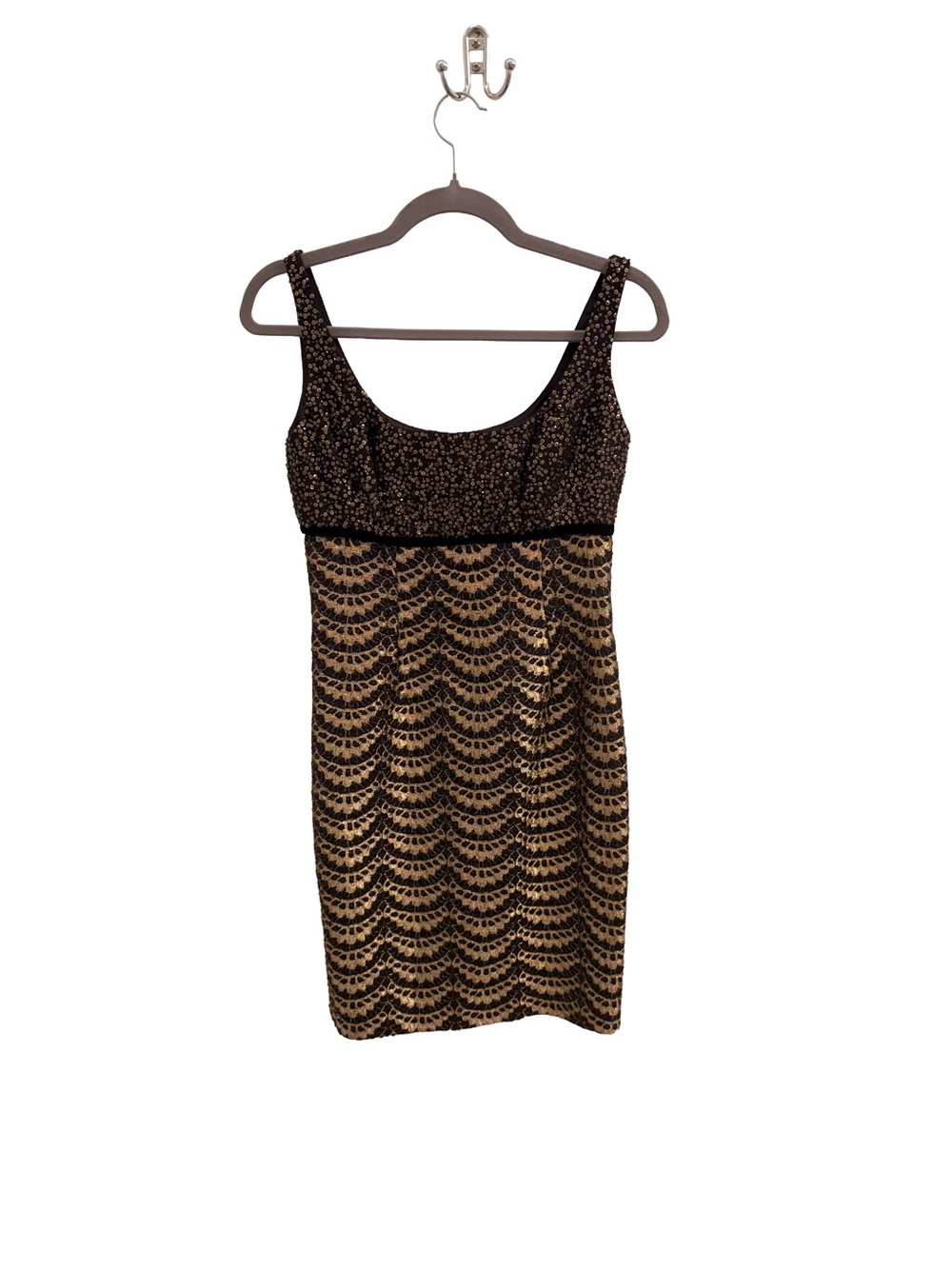 Carmen Marc Valvo Black and Gold Sequin Scoop Neck Cocktail Dress